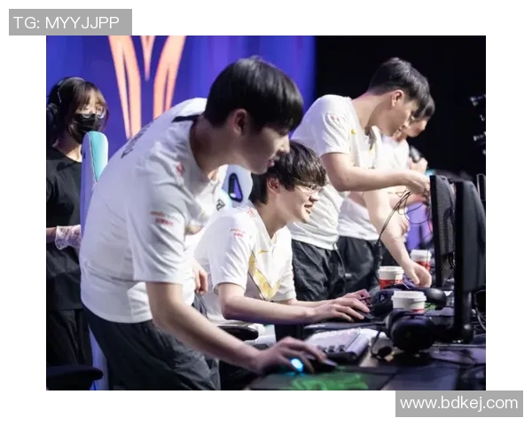 重磅专题:探秘V5战队防守革新背后的战术与理念 重磅专题:探秘V5战队防守革新背后的战术与理念