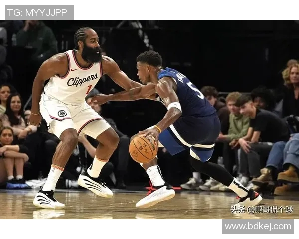 勇士与快船精彩对决高清回放全程回顾与分析 勇士与快船精彩对决高清回放全程回顾与分析