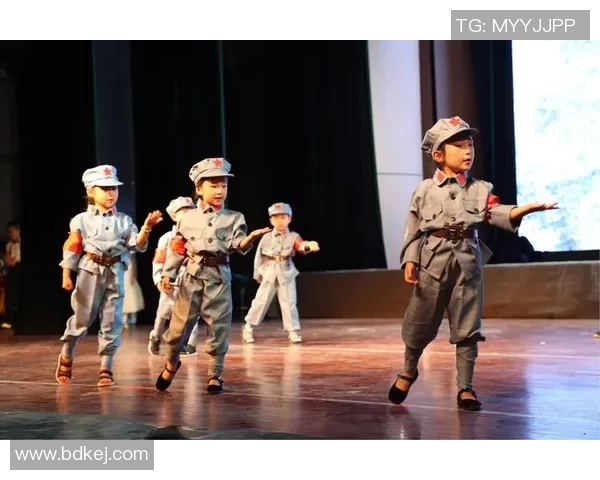 刘铮的奋斗历程与人生哲学探讨：从篮球场到人生舞台的精彩转变