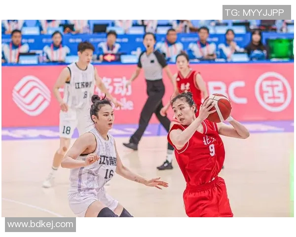 美职女篮水星与狂热激战精彩回顾球员表现与战术分析全景呈现